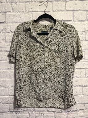 Liz Claiborne Vintage Cream Shirt with Black Floral Print Petite Large